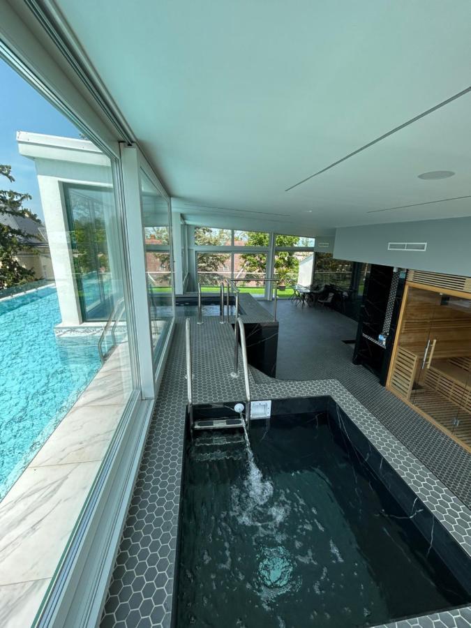 Villa Bauhaus Dream Deluxe T Siofok Bagian luar foto