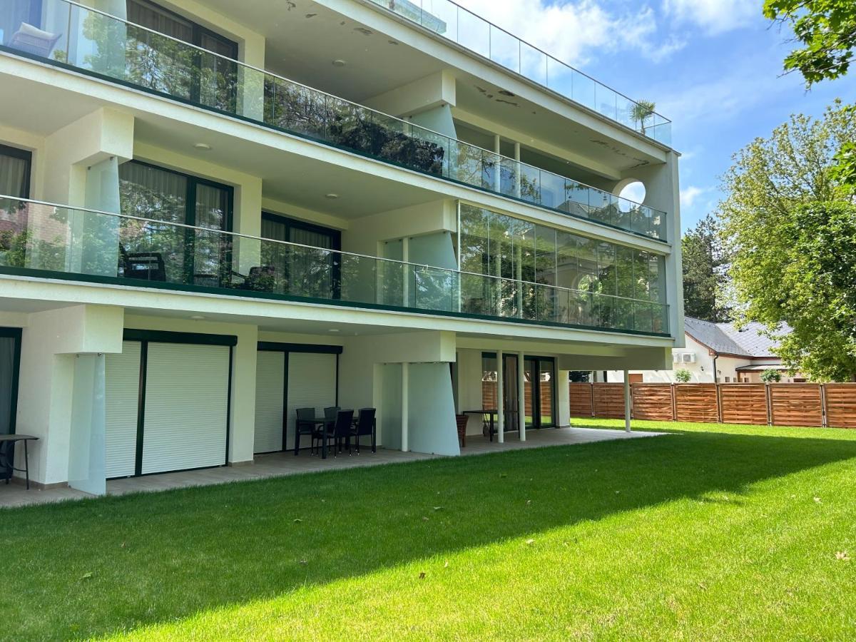 Villa Bauhaus Dream Deluxe T Siofok Bagian luar foto