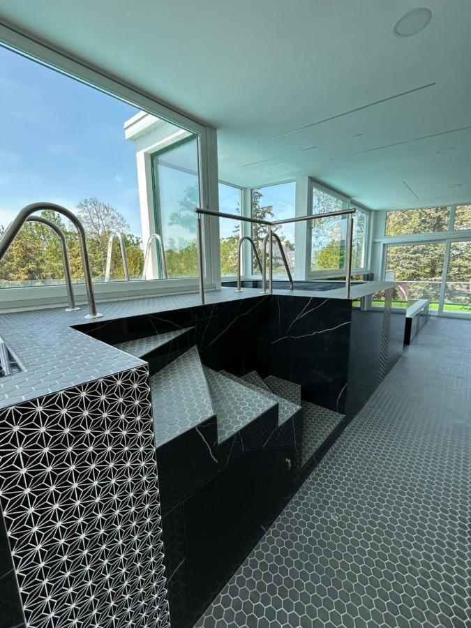 Villa Bauhaus Dream Deluxe T Siofok Bagian luar foto